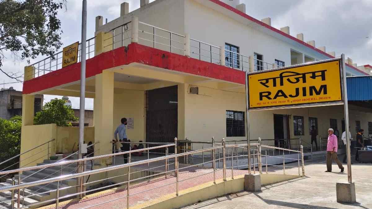 राजिम कुंभ मेला 2026 : श्रद्धालुओं के लिए रेलवे ने की विशेष व्यवस्था, रायपुर–राजिम के बीच चलेगी दो जोड़ी मेमू स्पेशल ट्रेनें